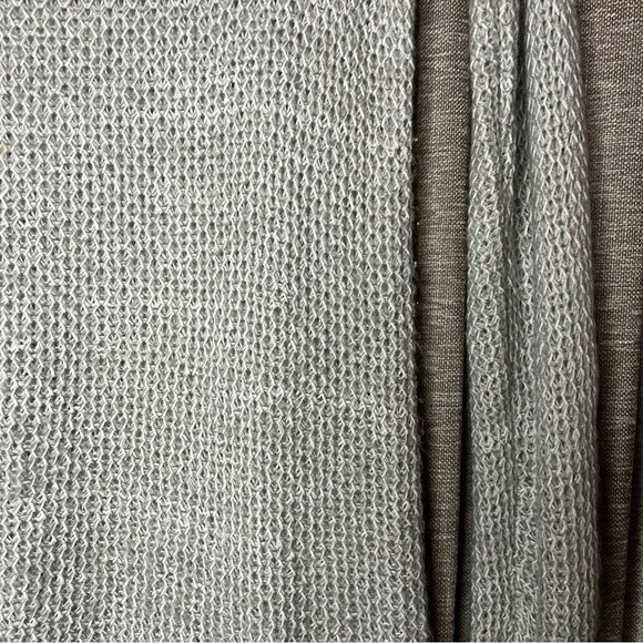 SO Grey Open Knit Crew Neck Sweater Size Small - Picture 7 of 16